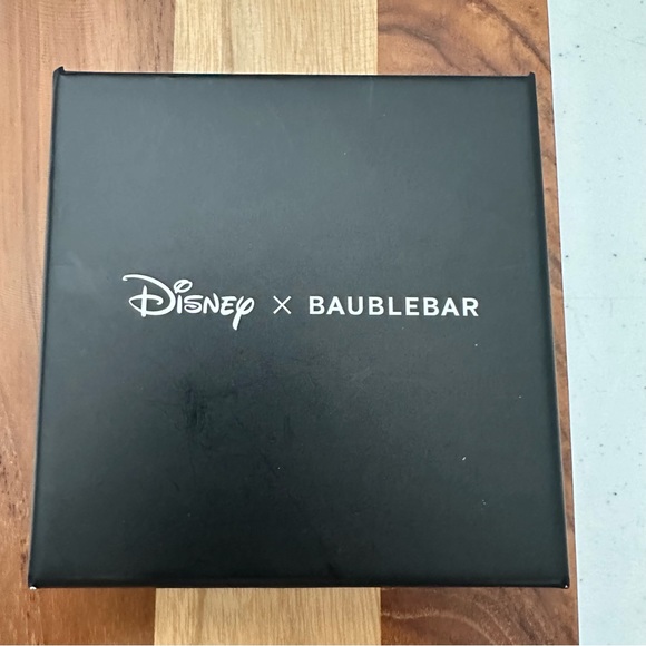 Disney BAUBLEBAR Minnie Mouse Large Black & Red Earrings New - Picture 4 of 4